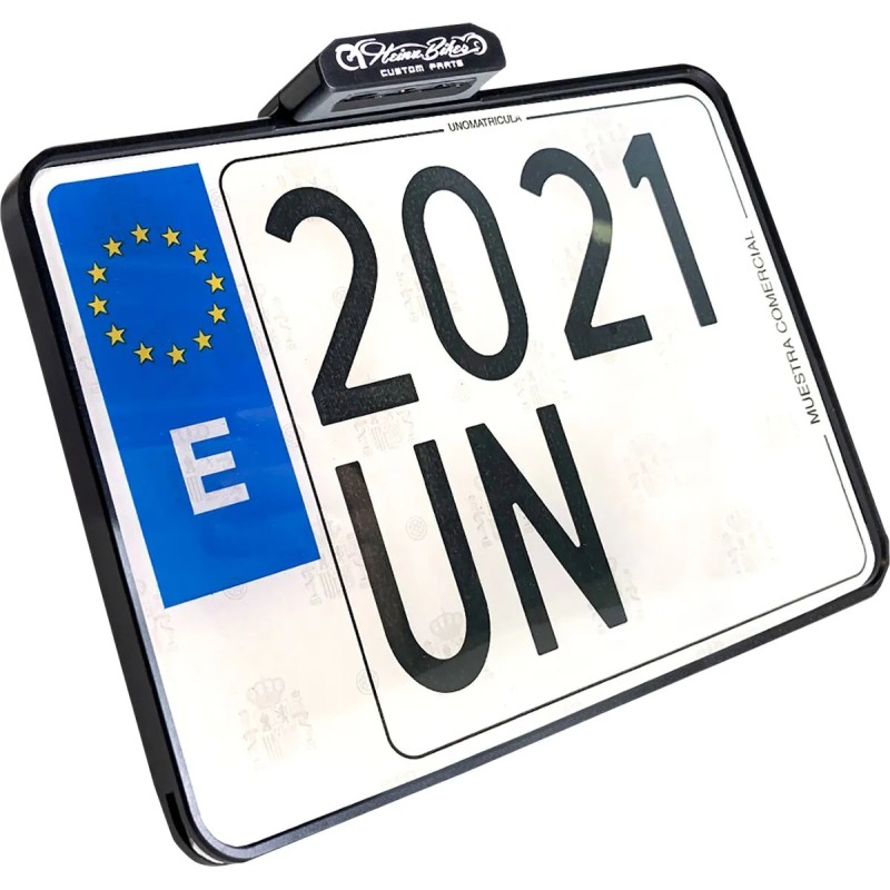 Plaque d'immatriculation avec feu arrière