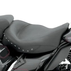 Studded Super Wide Solo Seat