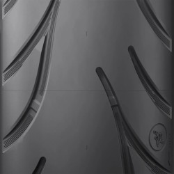 Commander III Cruiser Tire