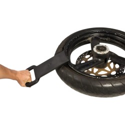 Outil de maintien de pneu