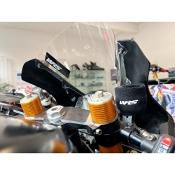 Enveloppe protectrice pour réservoir de liquide de frein